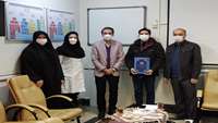 مراسم تکریم از مسئول سابق روابط عمومی مرکز آموزشی ،پژوهشی و درمانی کوثر