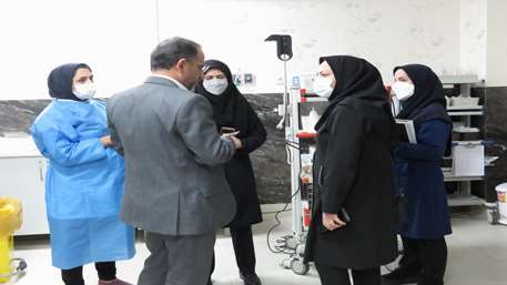  بازدید معاون غذا ودارو و رئیس اداره تجهیزات پزشکی از بخش اسکوپی بیمارستان کوثر 