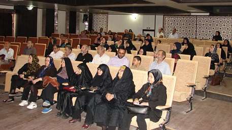  تقدیر رئیس مرکز بهداشت از برنامه های آموزش همگانی مرکز کوثر در هفته دیابت 